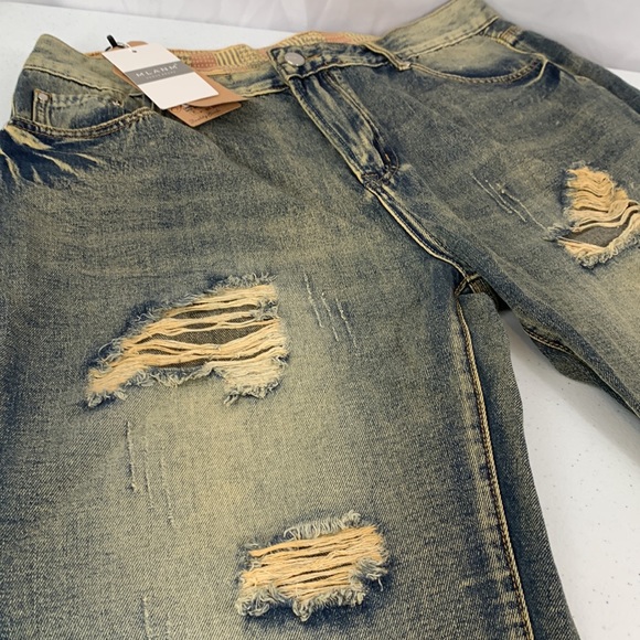 MLANM Other - MLANM Men's denim shorts with biker design, ripped, tight fit Size 38 NWT